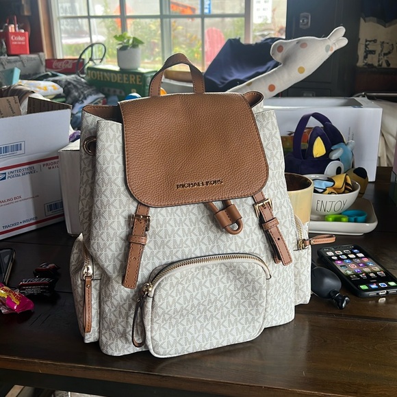 NWT Women’s Michael Kors backpack - Picture 1 of 7